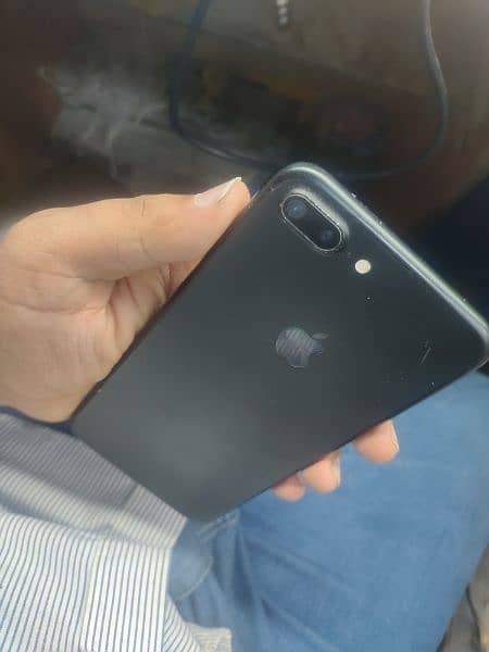 iphone 7+ 128GB PTA Approved. exchange Possible 1