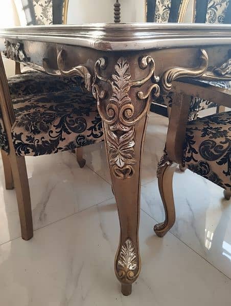 Antique Beautiful Dinning Table 1