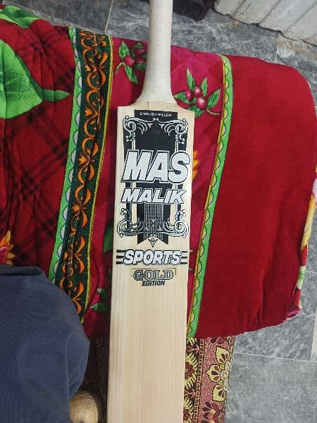 Cricket bat for sale new condition stright grans  est quality 1