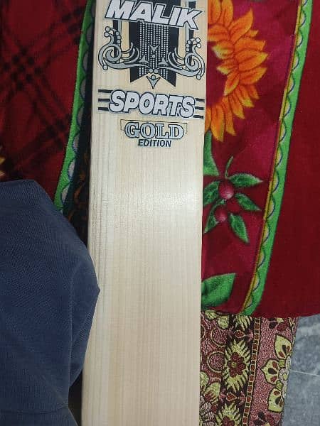 Cricket bat for sale new condition stright grans  est quality 2