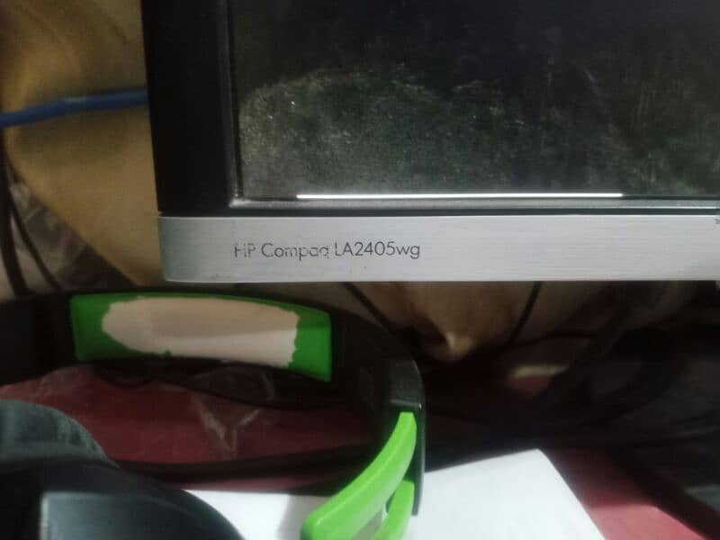 HP LA2405wg 24" inch Monitor IPS Display 3