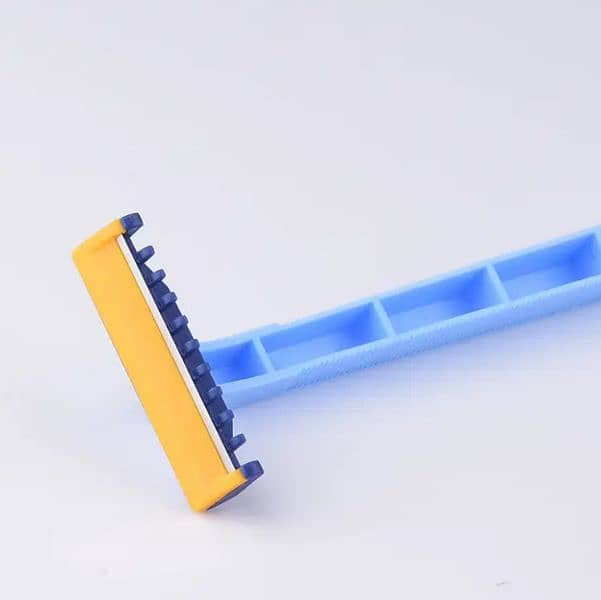 Super hygiene single blade disposable razor 1