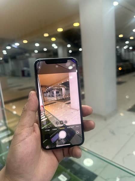 IPhone 11 pro 256 Gb PTA approved 1