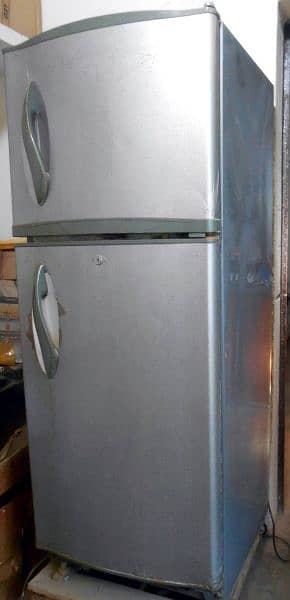 WAVES Refrigerator - Original Condition 3