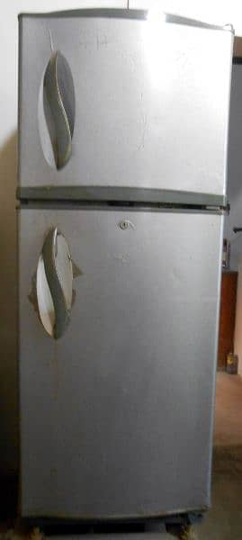 WAVES Refrigerator - Original Condition 4