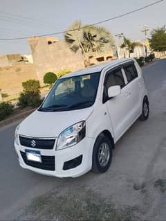 wagon R 2019 Lush condition only 3000 perday with driver