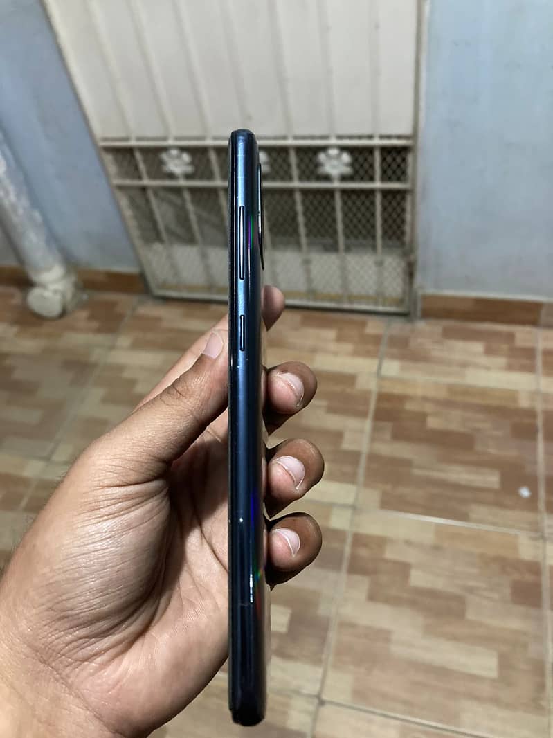 Samsung A51 6/128 prism black colour 3