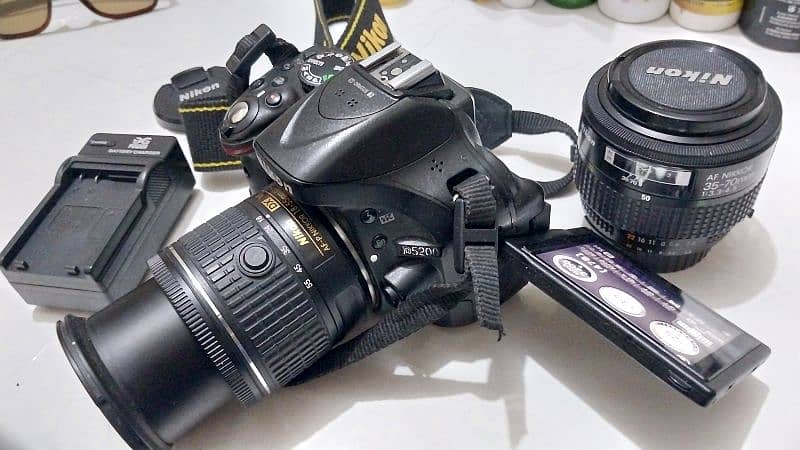 D5200 with 35-70 and 18 -55.2 Lens For Urgent Sale 1