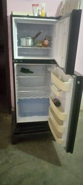 ORIENT freezer middle size. 3
