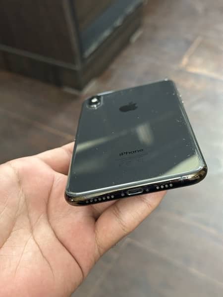 Iphone xsmax pta approved dual sim 64gb  10/10 condition 3