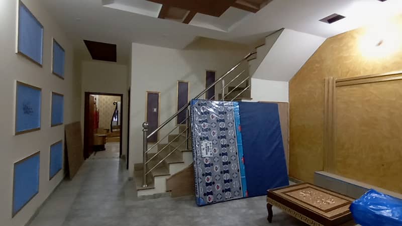 3.5 Marla Triple Story House for Sale in Al Noor Garden Faisalabad 2