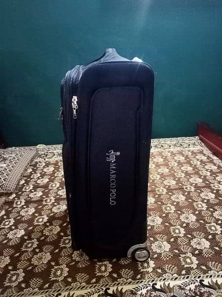 Travelling bag for sale 1