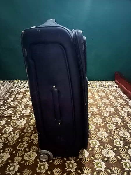 Travelling bag for sale 2