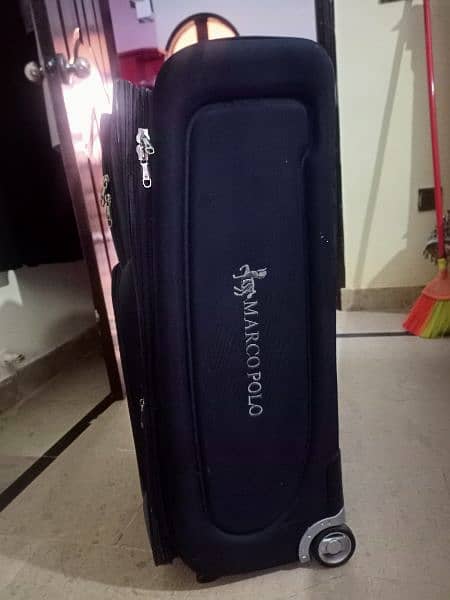 Travelling bag for sale 3