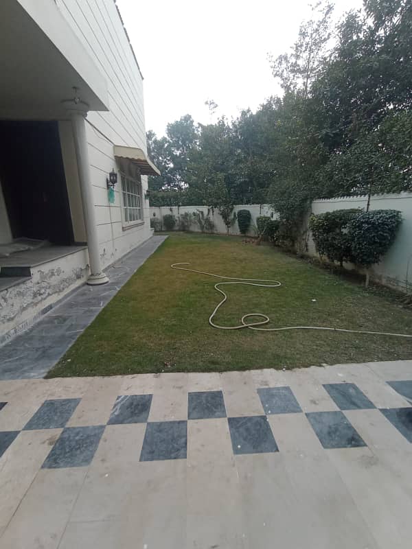 A Beautiful And Allegiance 2 Kanal House Available For Rent In Bahria Town Lahore It Is Available At Very Affordable Rate 5