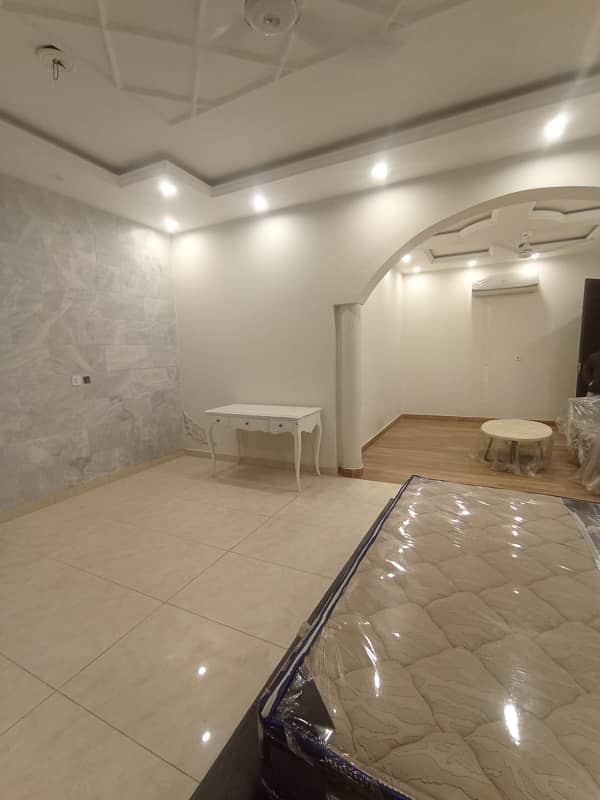 A Beautiful And Allegiance 2 Kanal House Available For Rent In Bahria Town Lahore It Is Available At Very Affordable Rate 6