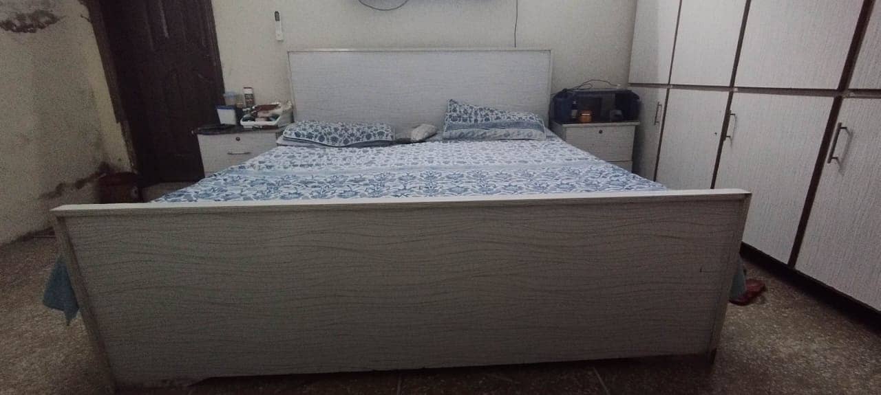 King size bed with 2 side tables and Mattress 0