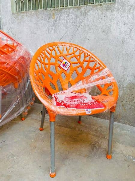 Pure Plastic Chairs in wholesale 3