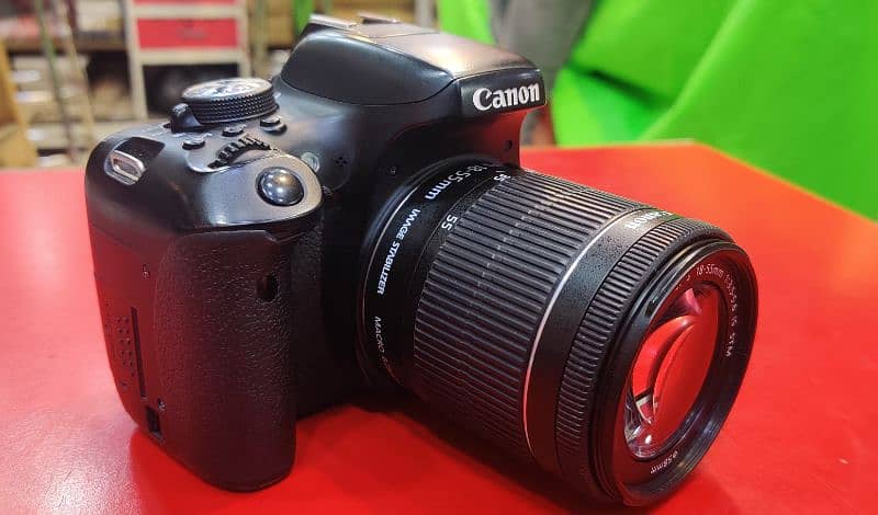 CANON 750D With 18-55 Is STM. 4