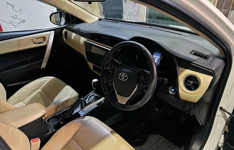 Toyota Corolla Altis Grande 1.8 6