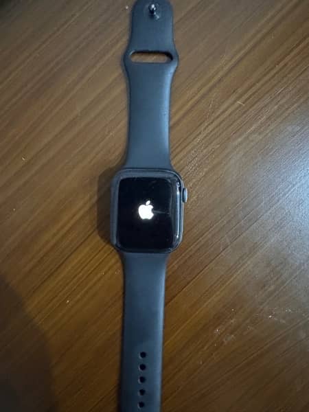 Apple Watch Series 4 new condition 44mm 1