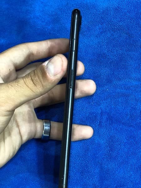 iphone 7plus all oky finger issue only 3
