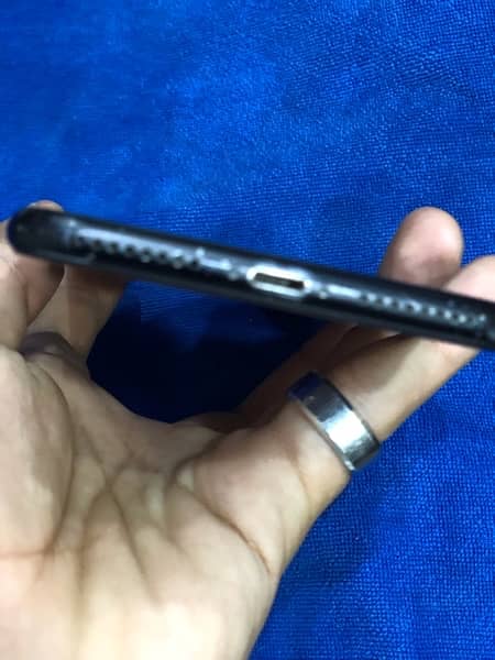 iphone 7plus all oky finger issue only 4