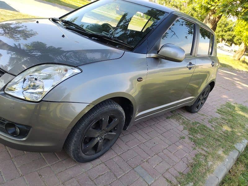 Suzuki Swift DLX 1.3 8