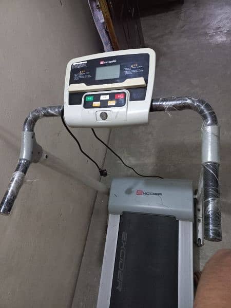 condition 10\10 electric treadmill . 1