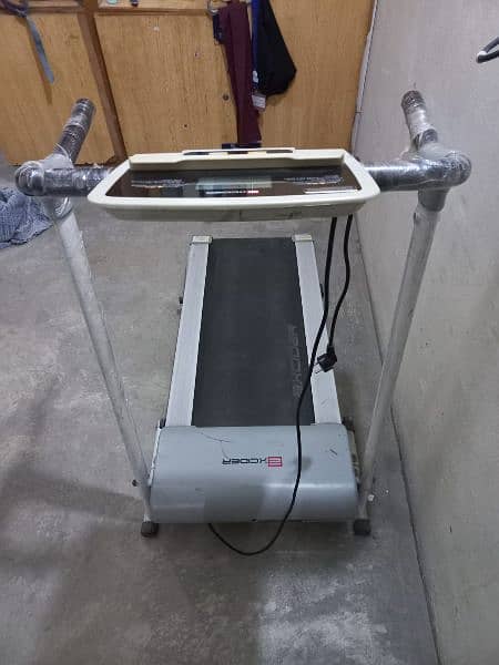 condition 10\10 electric treadmill . 3