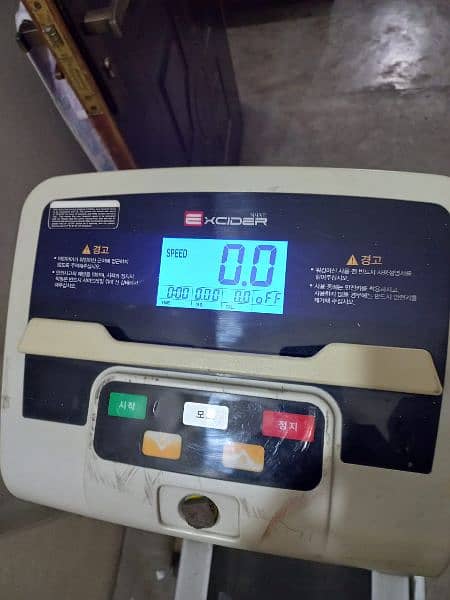 condition 10\10 electric treadmill . 7