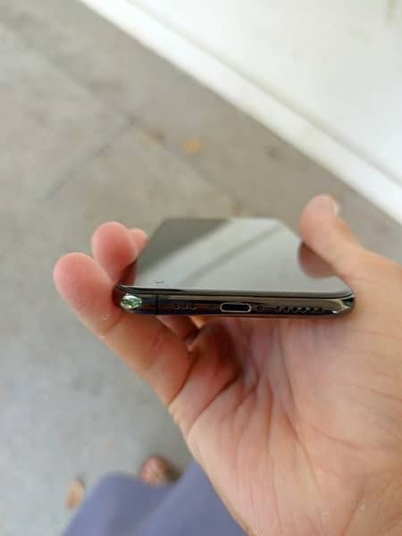 iphone xs 64 gb black Non pta factory unlocked 3