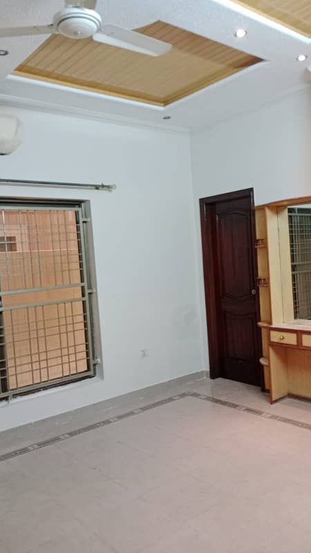 20 marla house for rent in wapda town phase 1 best for IT office academy or other office main 100 feet road with 11 bedroom attached bath 8