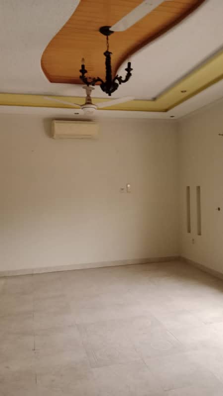 20 marla house for rent in wapda town phase 1 best for IT office academy or other office main 100 feet road with 11 bedroom attached bath 10