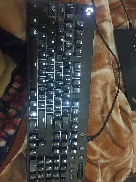 Logitech G610 Brown Switches Mechanical Keyboard with White Backlight. 5