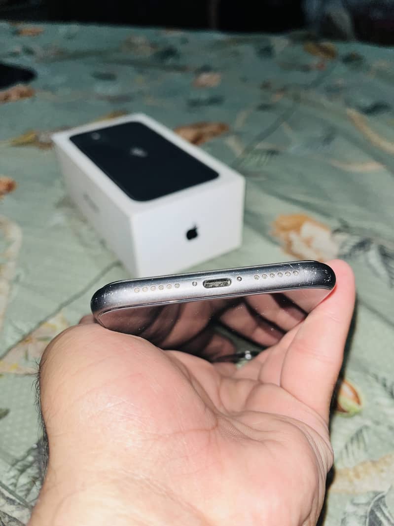 iphone 11 fU dual physical sim with box waterpack 6