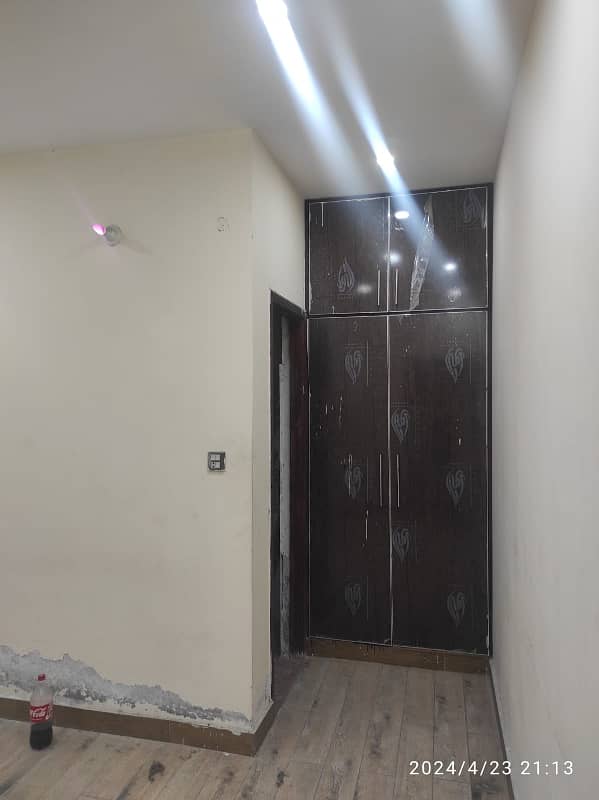 10 marla house for sale in naz town with 4 bedrooms 2 kitchen till floor 13