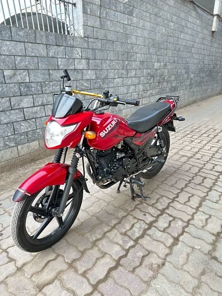 Suzuki GR150 Red Colour 3