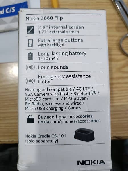 Nokia 2660 Flip Phone 0