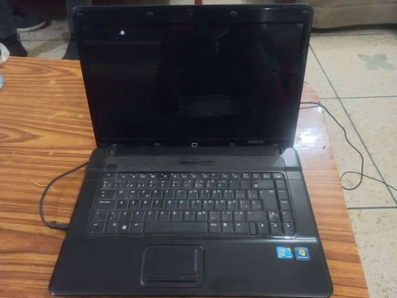 Laptop Compaq dual core for sale 2
