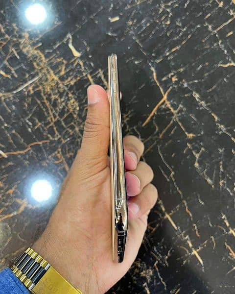 iPhone 11 pro Max 256 GB memory official PTA approved. 0327=1461=609 2