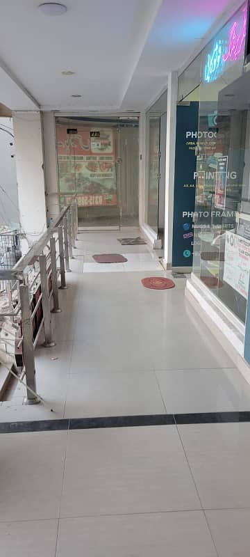 Groudfloor shop For sale Available On Prime Location In Bahria Civic Centre phase 4 3