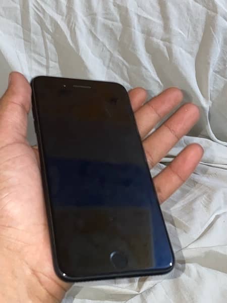 Iphone 7 Plus 32GB non PTA waterpack 4 month Sim working 2