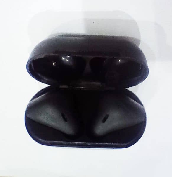 i12 Airpods In Neat Condition 1
