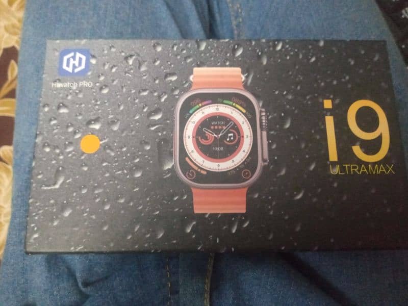 i9 ultra max smartwatch with 2 straps and charger in best condition 1