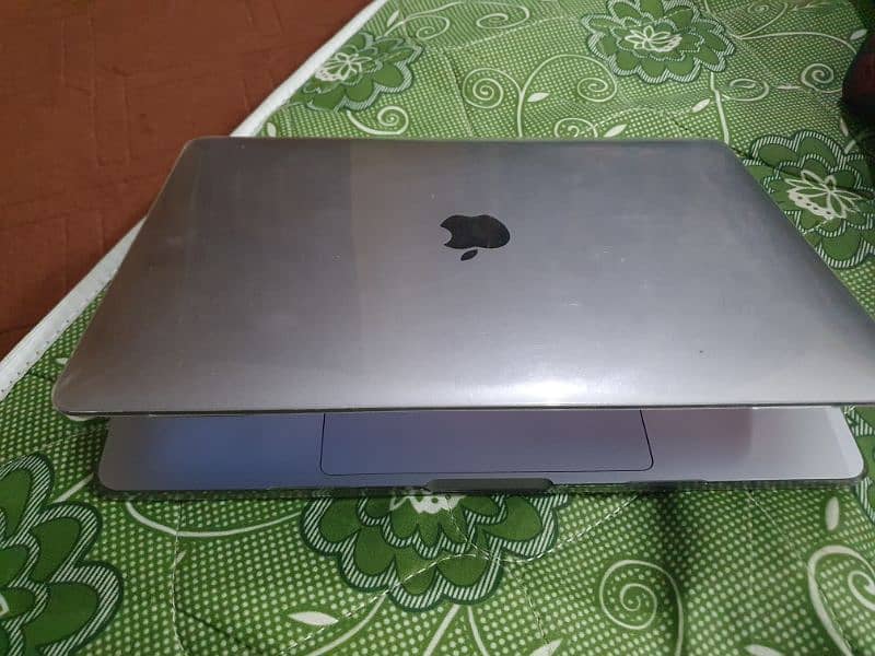 Apple macbook pro 3