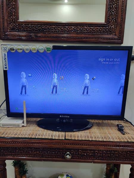 Ecostar 32 inch led all ok condition new full lush 1
