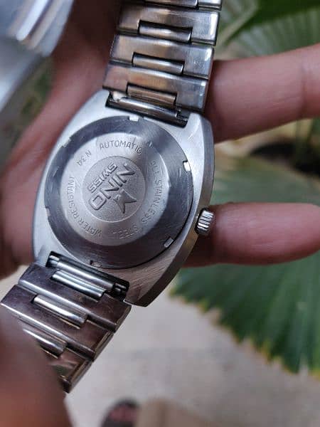 SWISS AUTOMATIC WATCH IN LUSH CONDITION 1