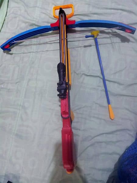 kids crossbow set in absolutely  new condition 1