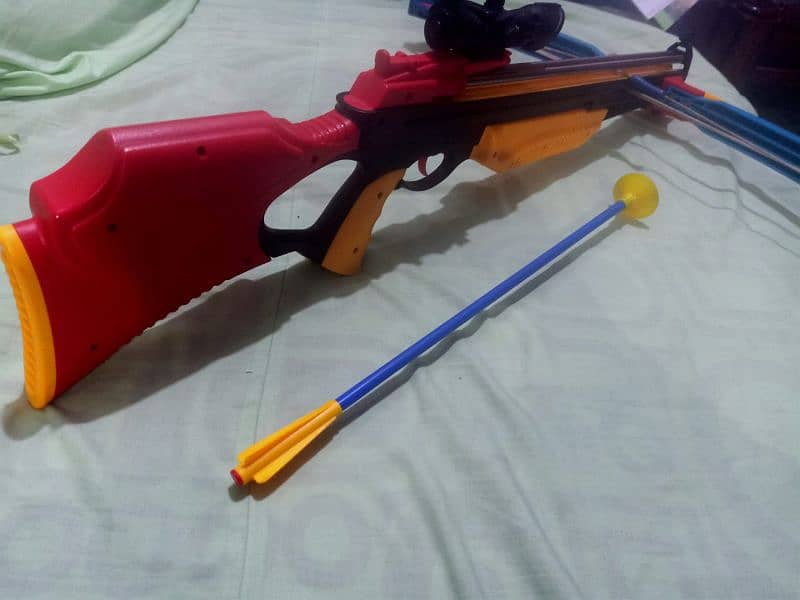 kids crossbow set in absolutely  new condition 4